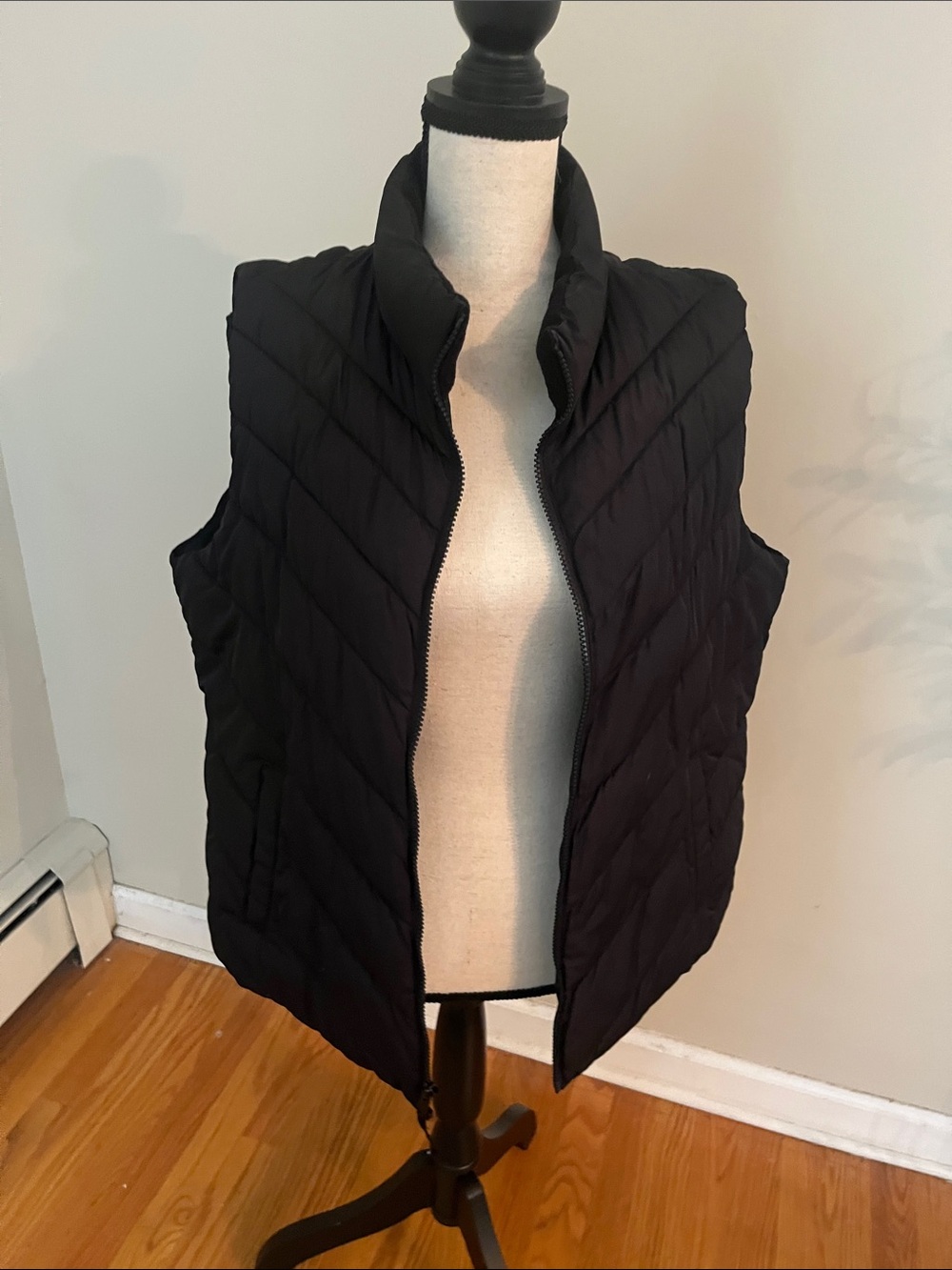 GAP Black Quilted Puffer Vest for Women